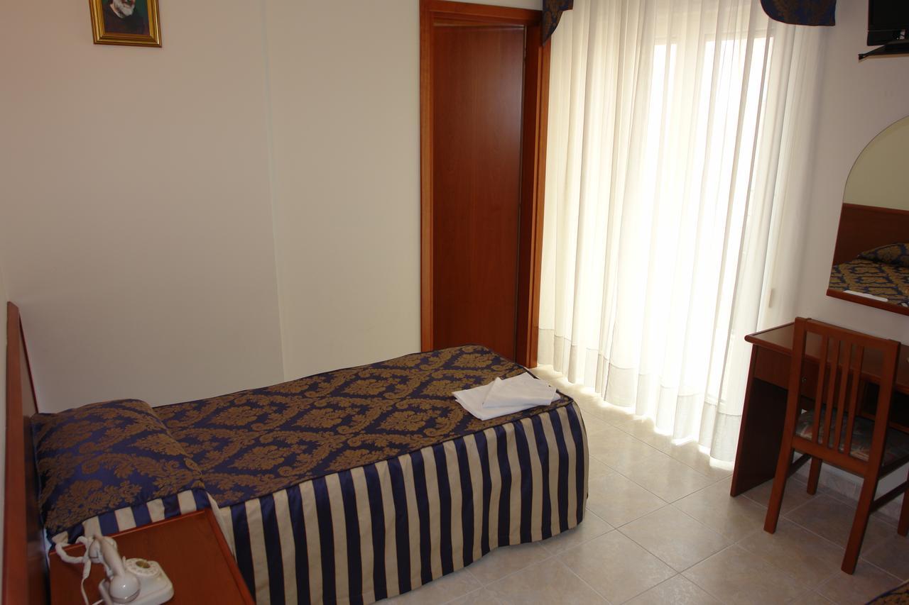 סן ג'יואבאני רוטונדו Hotel Di Cosmo מראה חיצוני תמונה